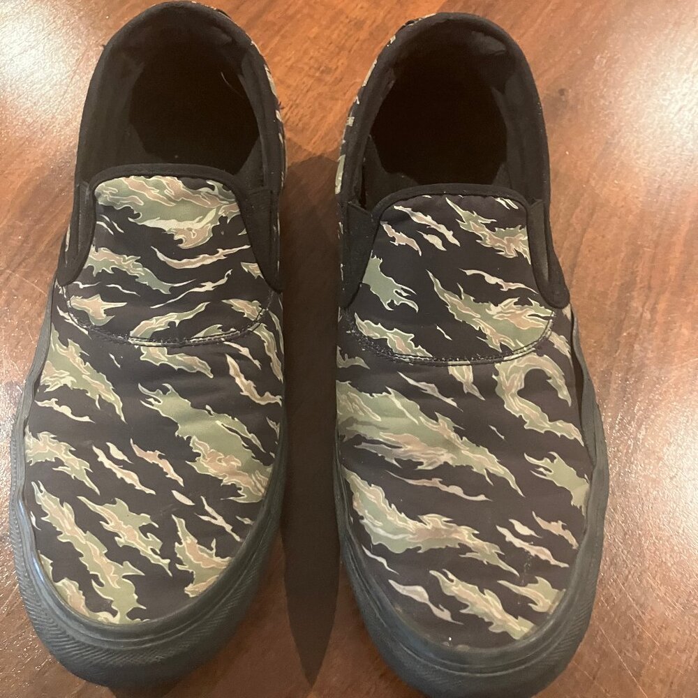 Emerica Slip Ons